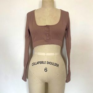Free people movement xs/s long sleeve Henley cropped
